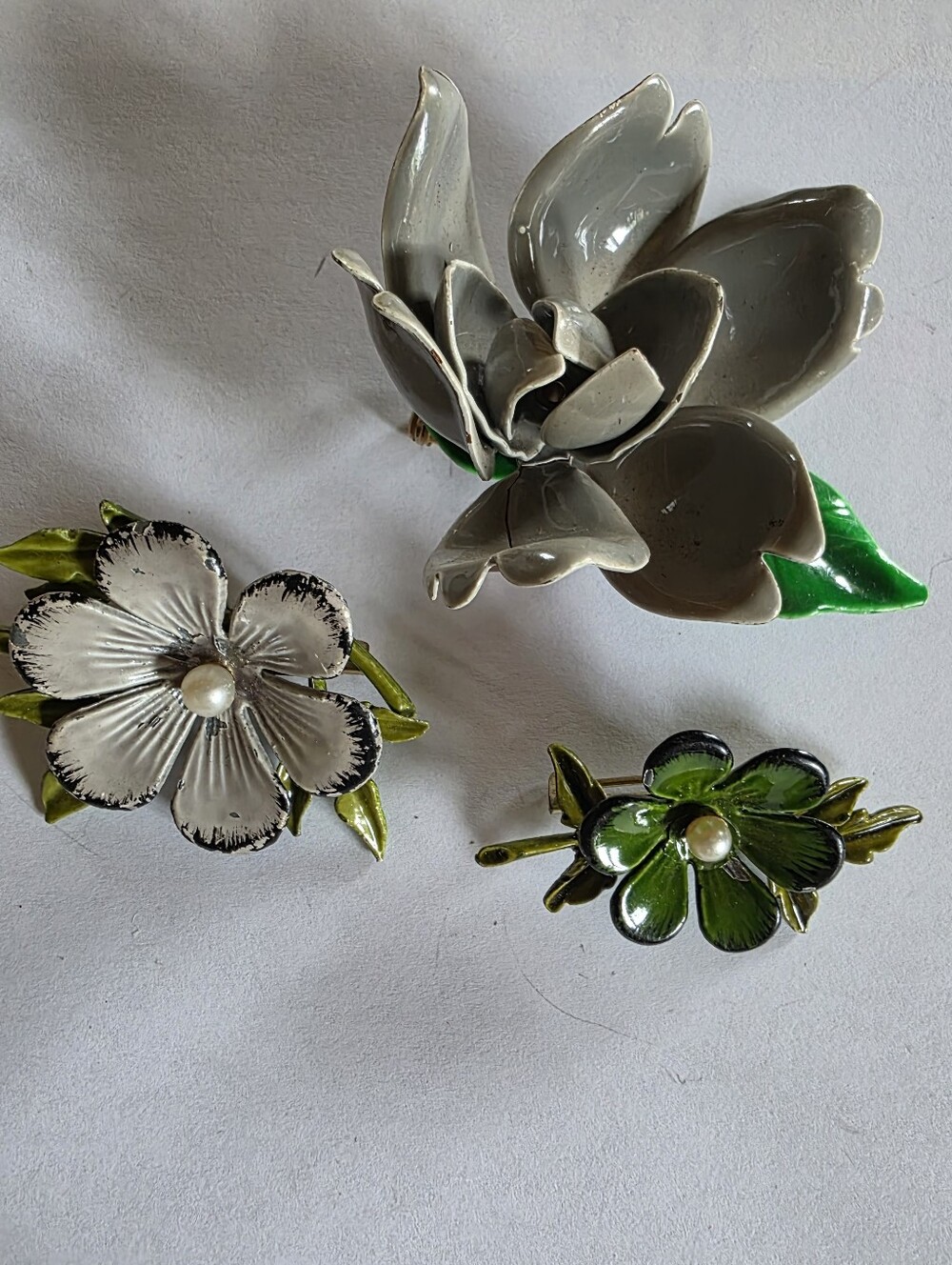 Lot Of 3 Gray And Green Vintage 70s Enamel Pins